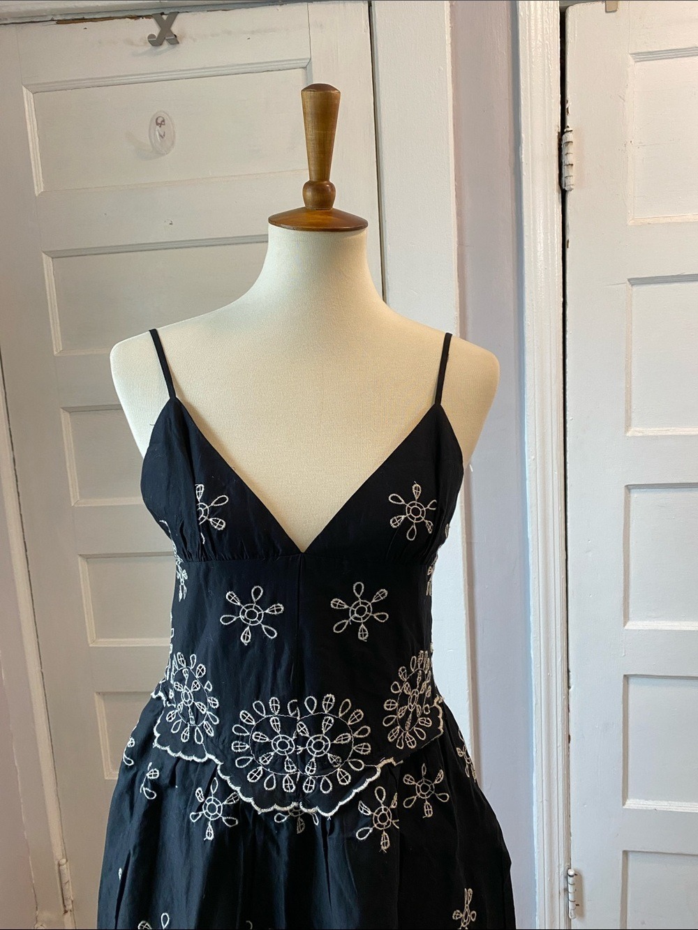 NWT Zara Embroidered Halter Tie Back Dress | 7200/337/800 - Picture 8 of 17